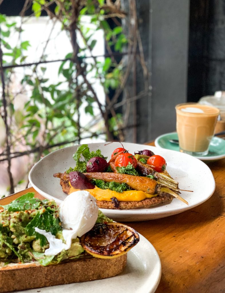 Bayleaf Byron Bay is located walking distance from The Surf House. Head here for one of the best breakfasts and brunches in the area, with many options for vegetarian, vegan and plant-based eaters!